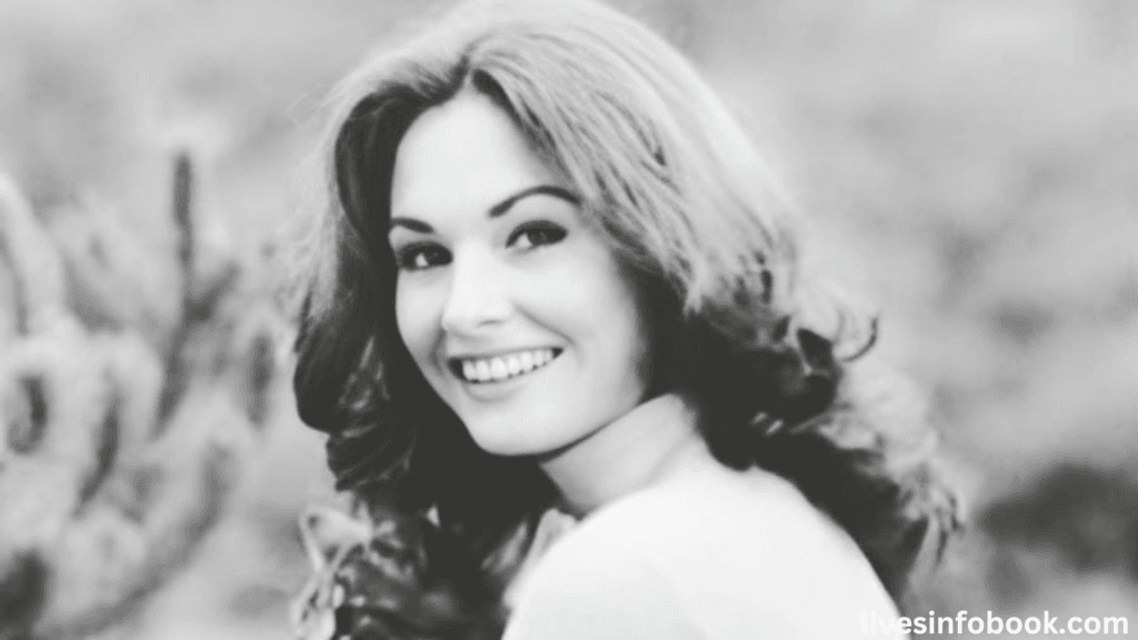 Lori Saunders