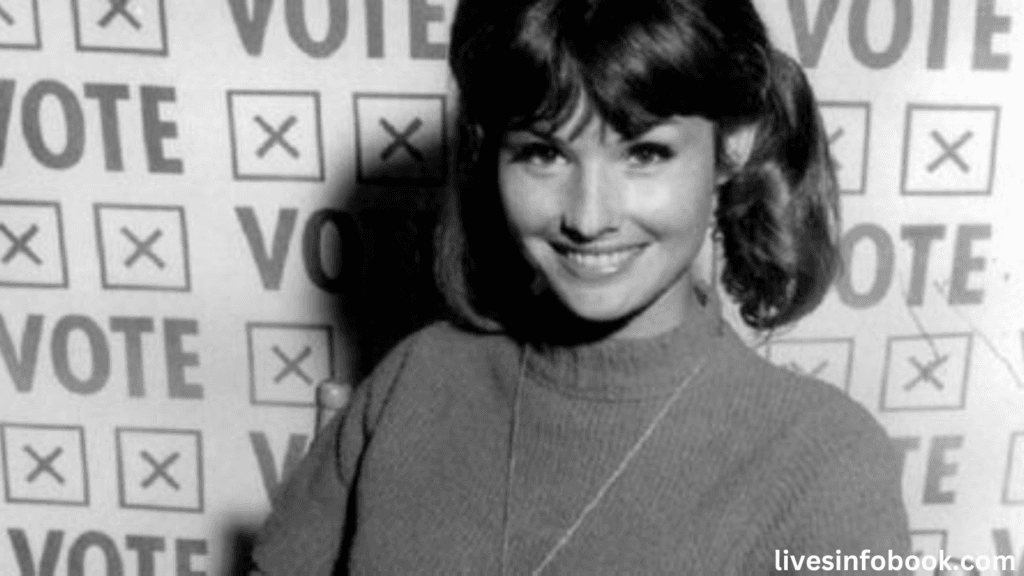 Lori Saunders